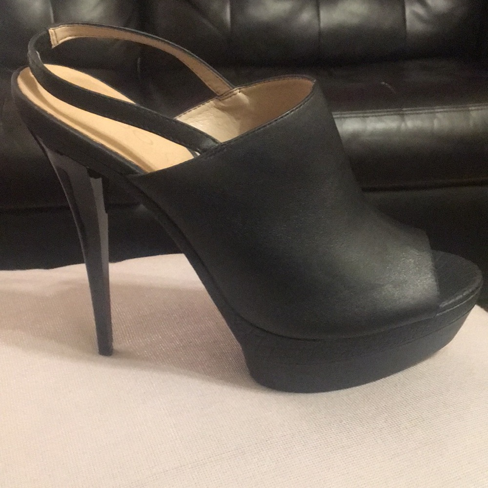 Aldo Platflorm Pumps (Black)